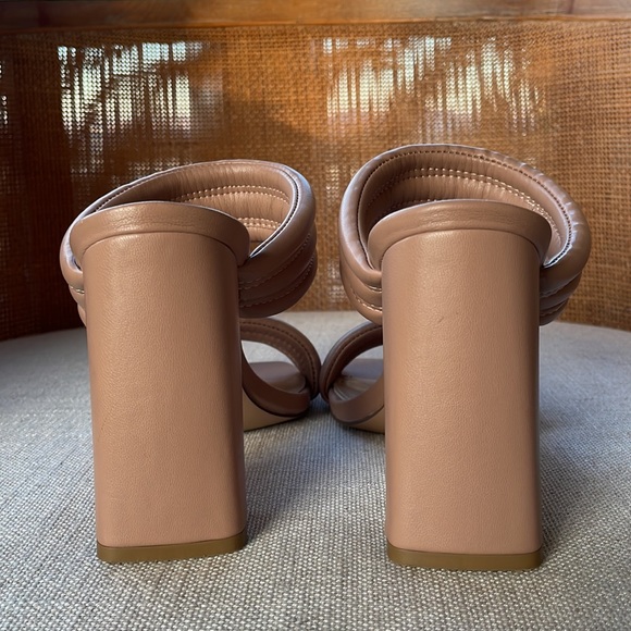 Steve Madden Tahani Block Heels - Picture 4 of 8